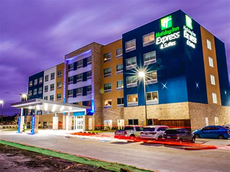 The Holiday Inn Express & Suites Medical-Six Flags is situated near many of San Antonios most popular attractions, medical facilities, and local businesses. . Hilton express near me